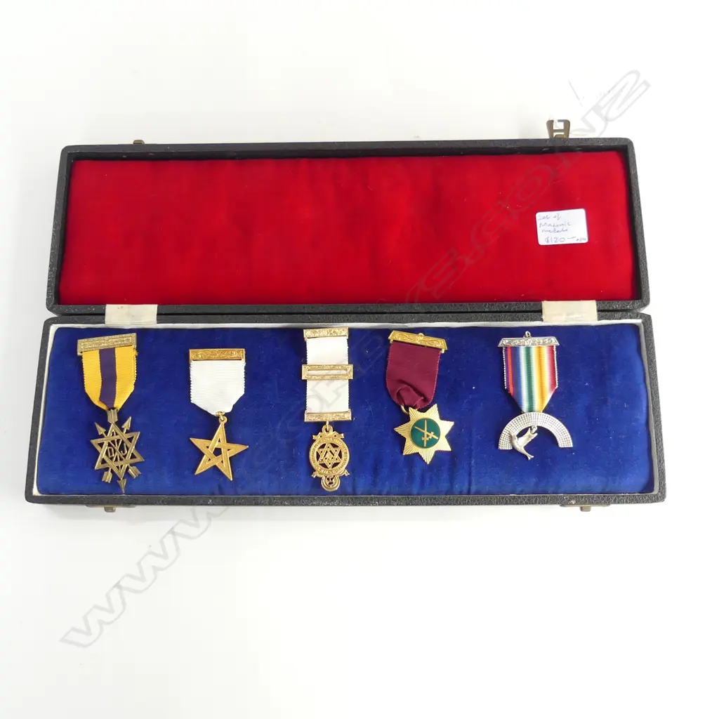 SET OF 5 MASONIC MEDALS, IN ORIG.CASE (L.400mm) Image 1++