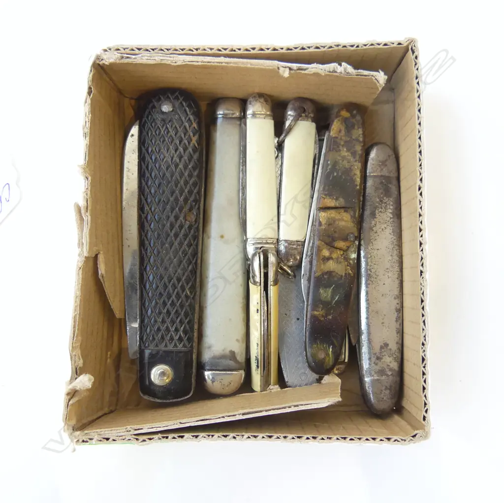 9 OLD POCKET/PEN KNIVES Image 1++