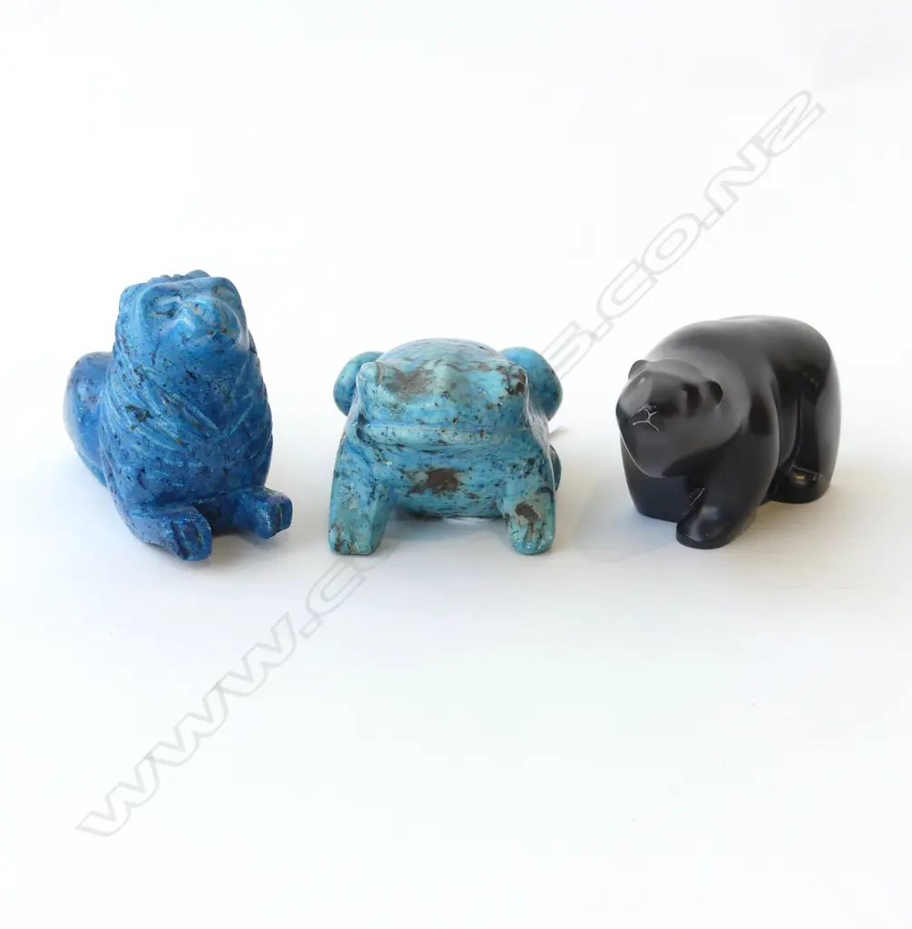 CARVED BLUE STONE LION & FROG L.100mm + BLACK BEAR Image 1++