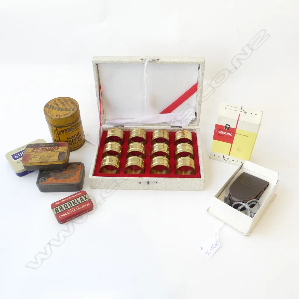 FOUR SMALL TINS SMALL LACE OR TIE IRON SEKONIC LIGHT METER & BOXED SERVIETTE RINGS GOLD PLATED  Image 1++