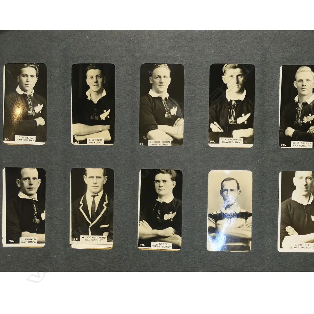 2 CIG CARD ALBUMS NZ ALL BLACKS, CRICKET & MOTORBIKES ETC Image 1++
