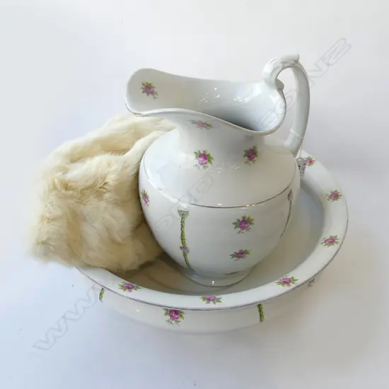 WASH BOWL 420mm dia & JUG + WHITE FUR STOLE