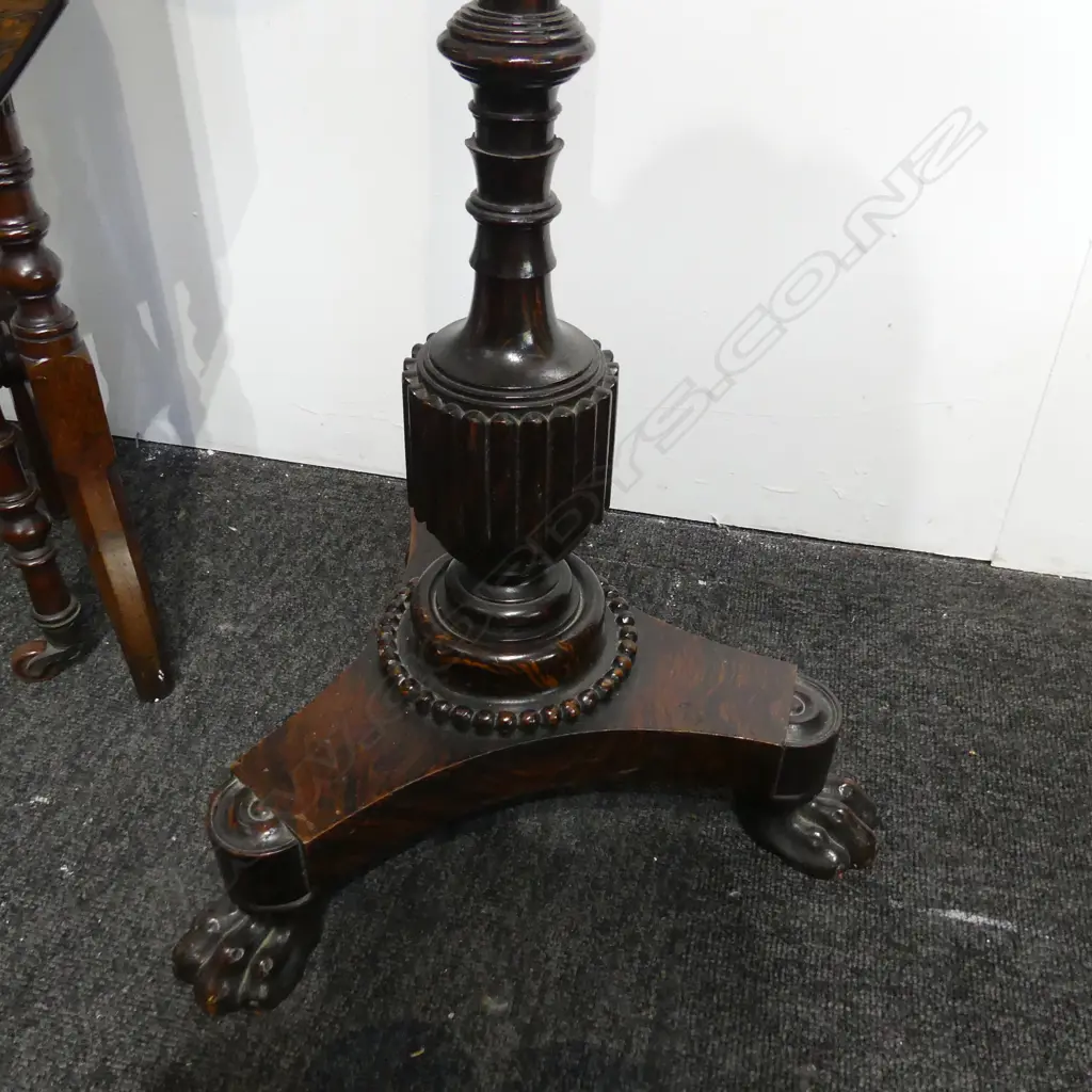 REGENCY MAHOGANY POLE SCREEN H.1565mm Image 1++