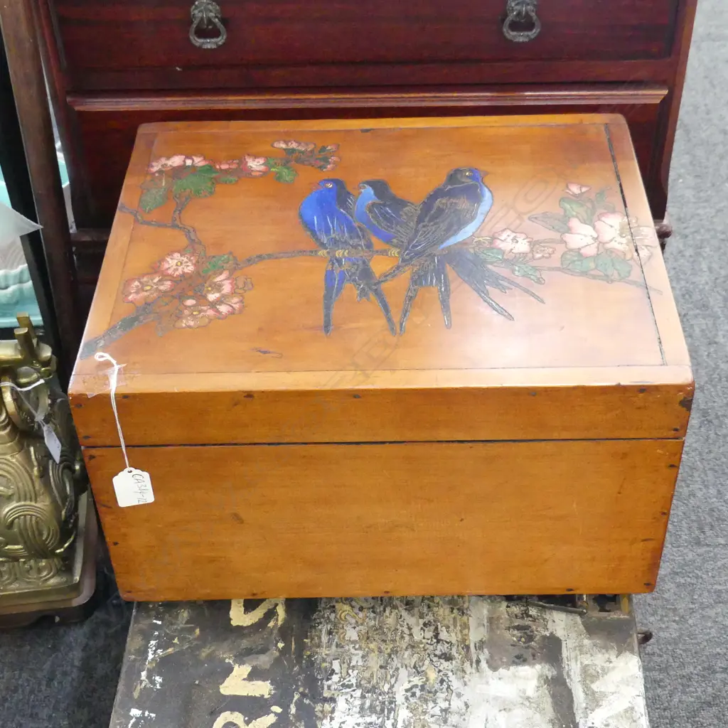 LG SQUARE KAURI BOX WITH CARVED IMAGE OF BIRDS IN RELIEF BLUE & FLORAL PATINATED DETAIL, 390X310X210mm Image 1++