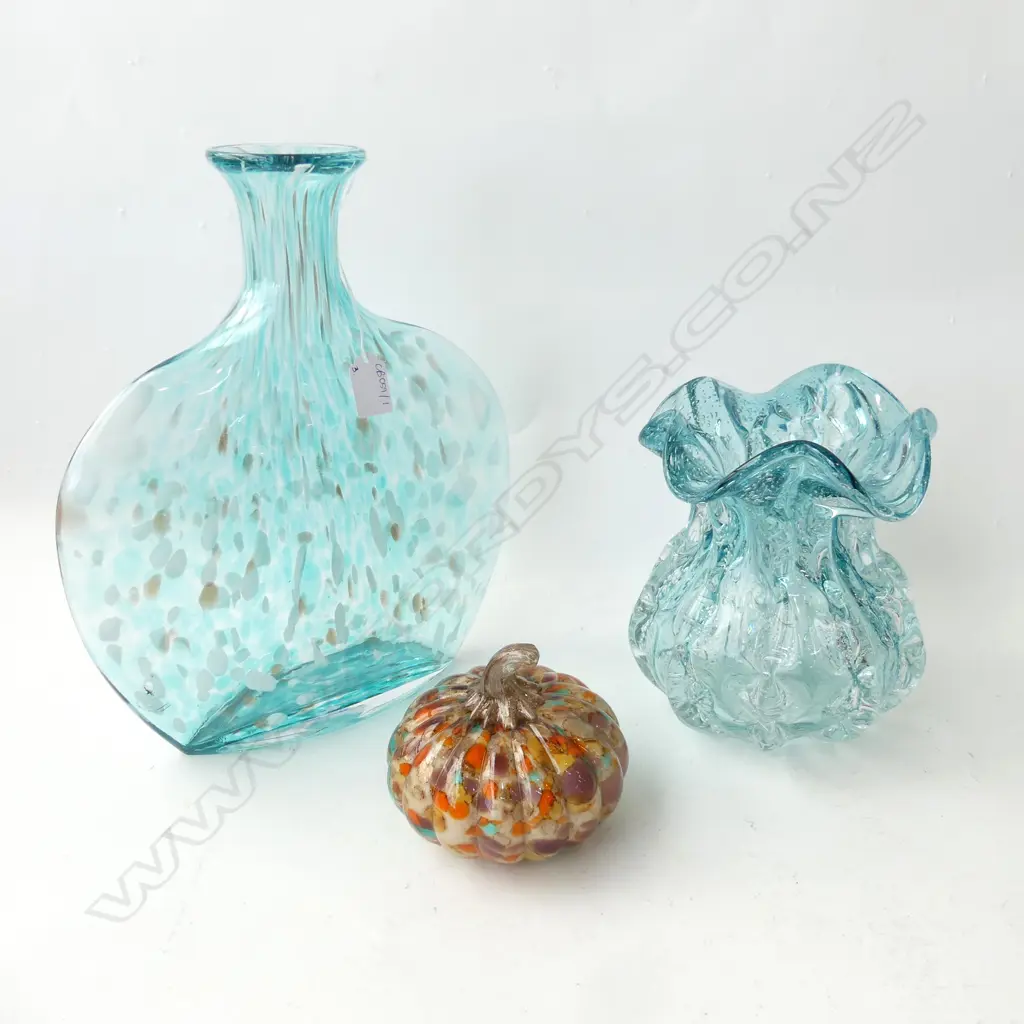 3 PCES ART GLASS; BOTTLE H.350mm, VASE, PUMPKIN Image 1++