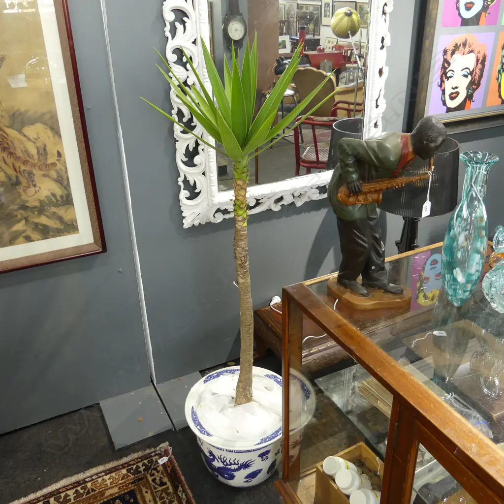 TALL YUCCA IN B/W ORIENTAL PLANTER H.1500mm Image 1++
