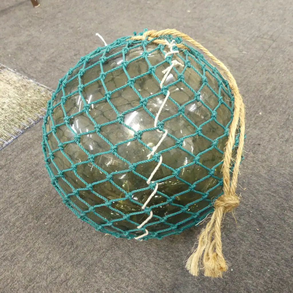 OLD GLASS FISHING FLOAT w. NETTING APPROX DIA.280mm hand blown Image 1++