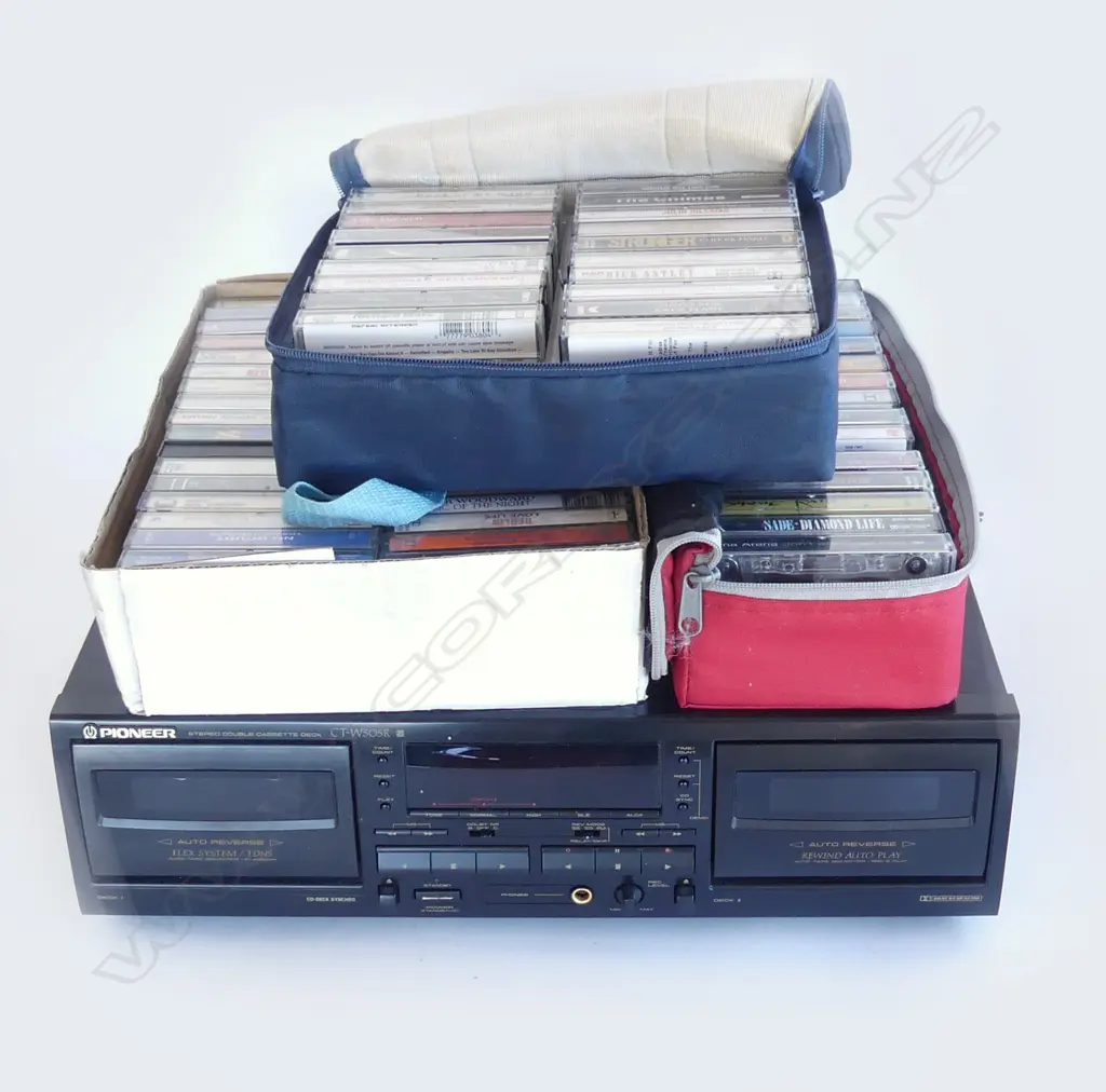 PIONEER CASSETTE PLAYER.  MODEL CT/W505R PLUS CASSETTES IN CASES ETC Image 1++