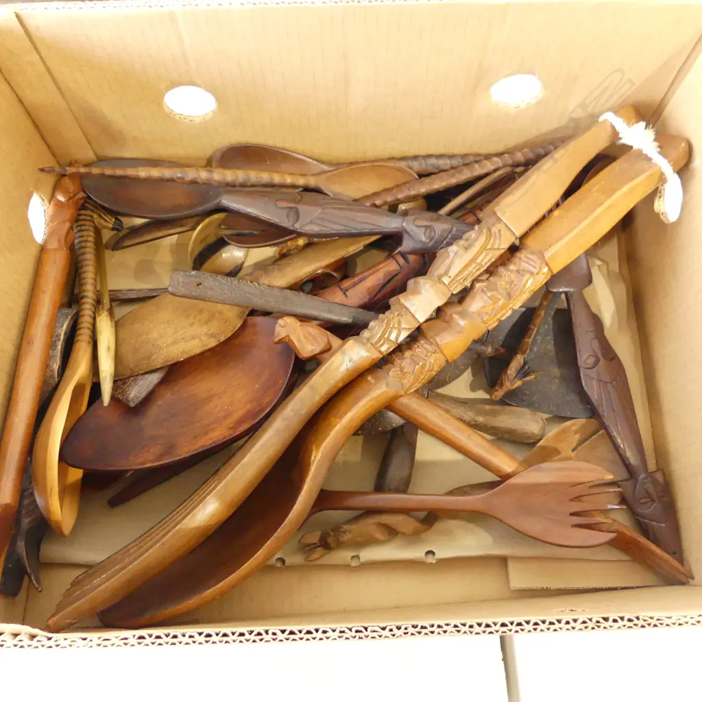 BOX OF CARVED WOOD SPOONS & FORKS Image 1++