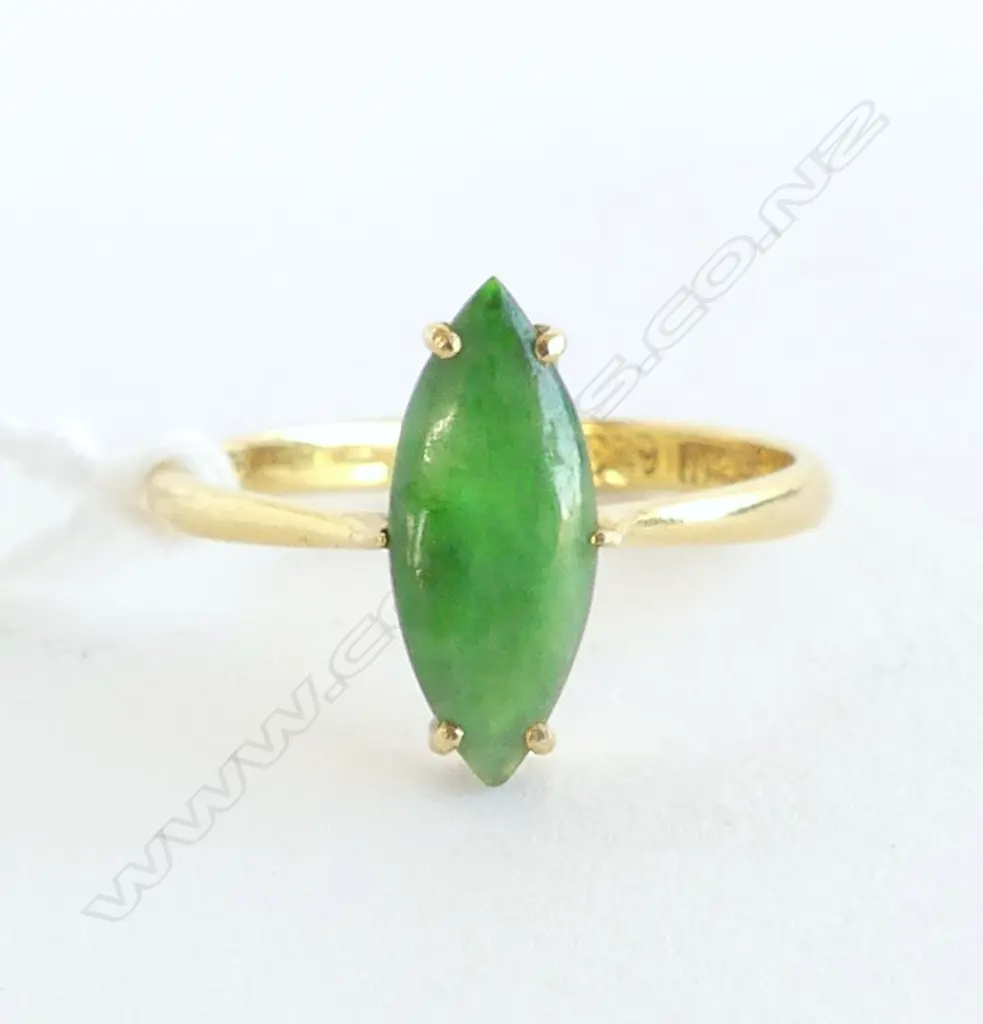 CHINESE 22ct YELLOW GOLD & JADEITE RING 2.32gms SIZE P Image 1++