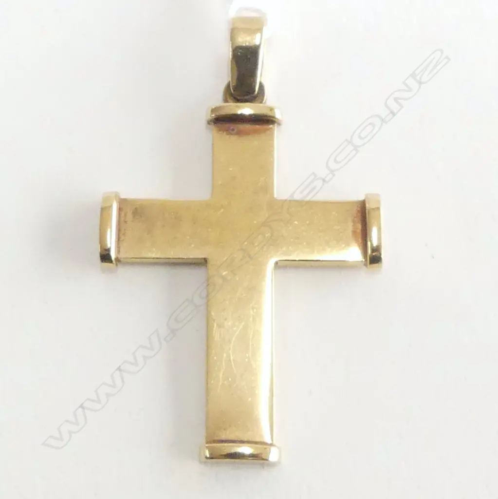 9ct CROSS PENDANT 10.2gms Image 1++