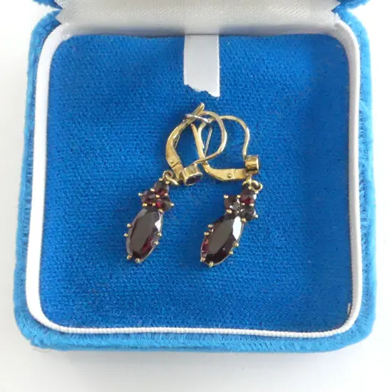 PR 10ct GOLD & GARNET EARRINGS lever close
