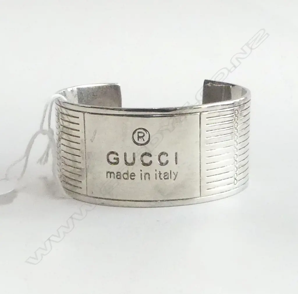 'MADE IN ITALY' CUFF no marks Image 1++