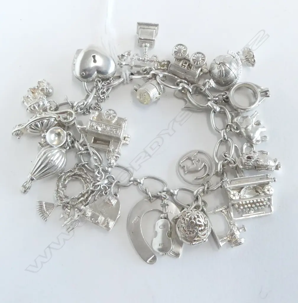 SILVER CHARM BRACELET w SUBSTANTIAL DETAILED & ARTICULATED CHARMS 94gm Image 1++
