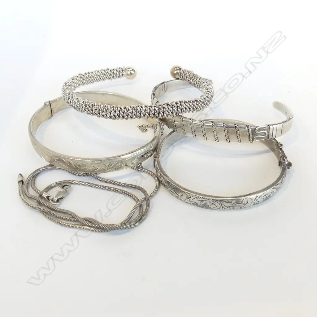 4 SILVER BANGLES + 1 SILVER CHAIN approx 80gms Image 1++