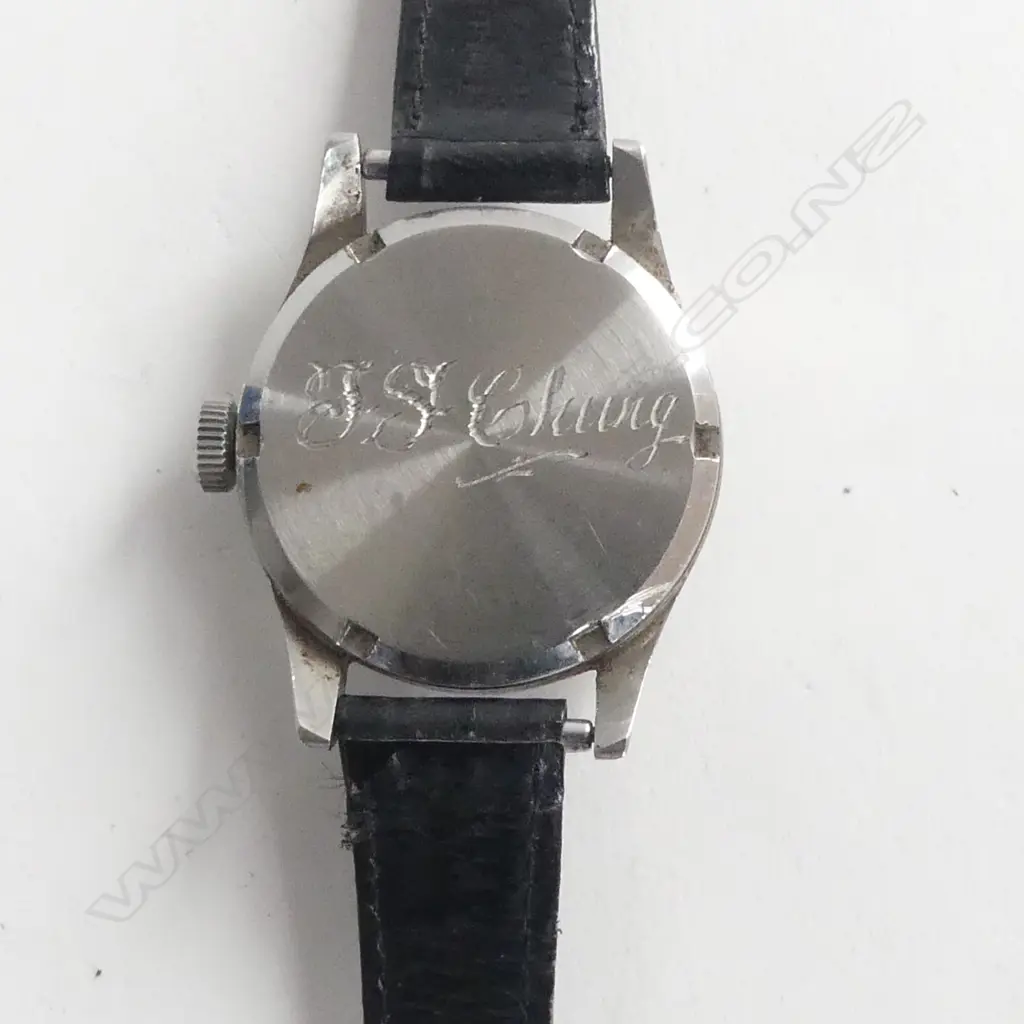 VINTAGE OMEGA GENTS WRIST WATCH Image 1++