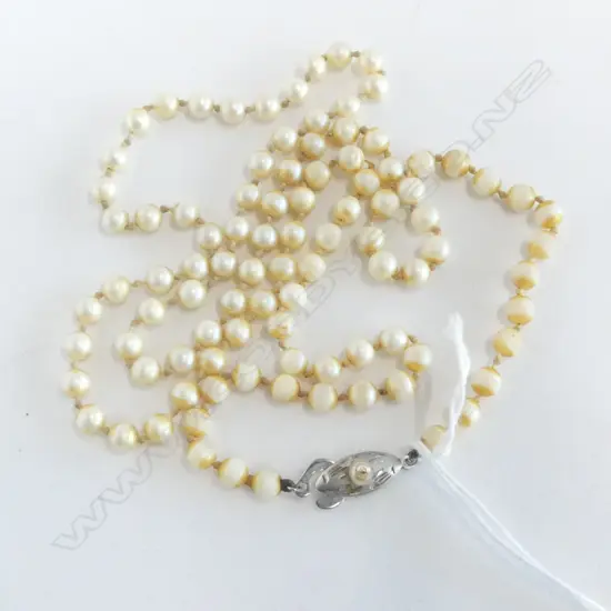 STRING CULTURED PEARLS w PEARL SET SILVER CLASP