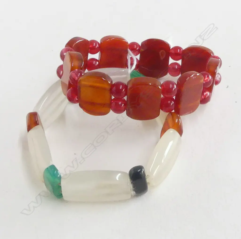 2 ELASTIC STRUNG AGATE BRACELETS Image 1++