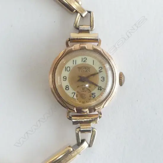 1920'S TECHNOS 9CT GOLD CASED LADIES WRIST WATCH G/PLATE STRAP IN OLD CASE