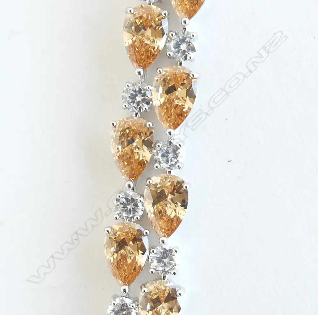 QUALITY COSTUME FAUX DIAMOND & CITRINE BRACELET Image 1++