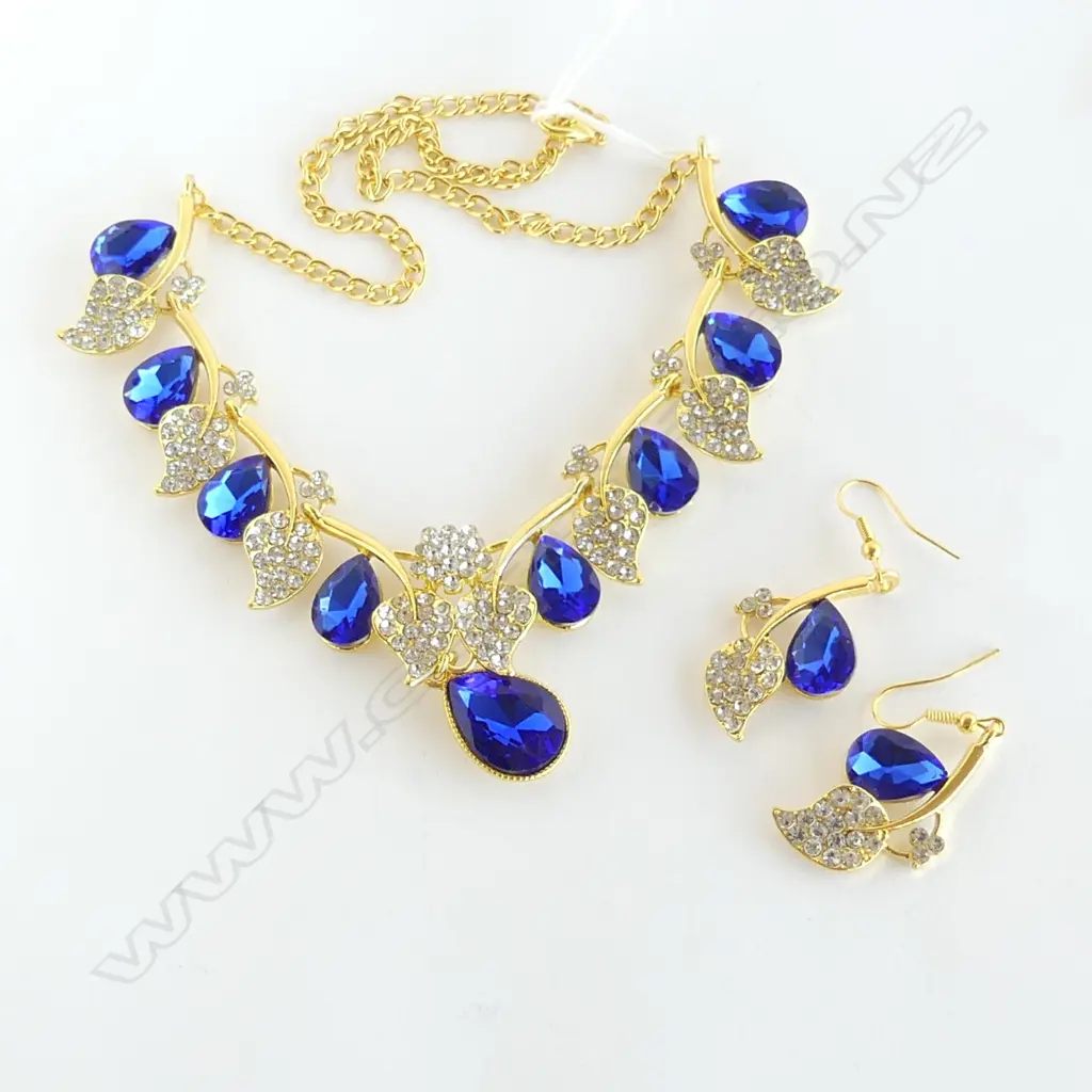 COSTUME FAUX SAPPHIRE & DIAMANTE NECKLACE w MATCHIING EARRINGS Image 1++
