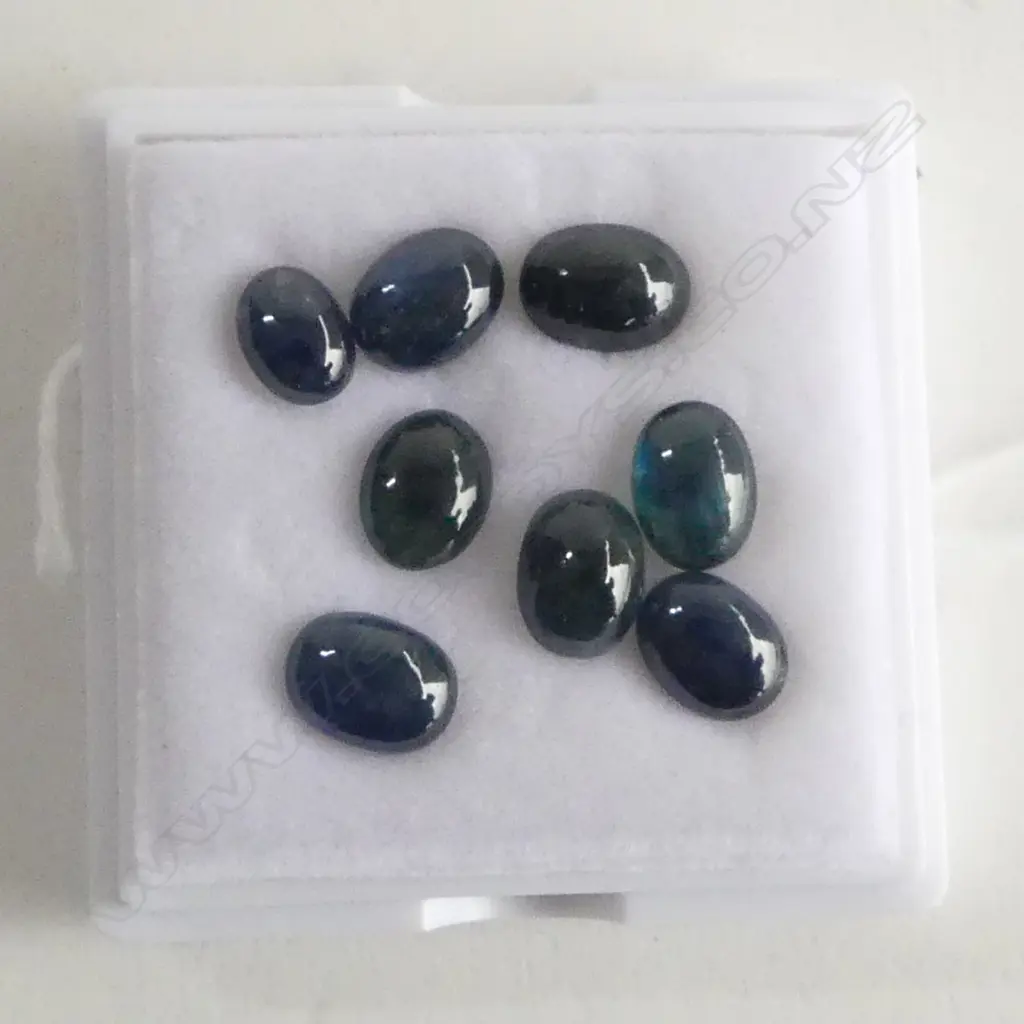 8 DEEP BLUE FACETED SAPPHIRE CABOCHONS, 5CT Image 1++