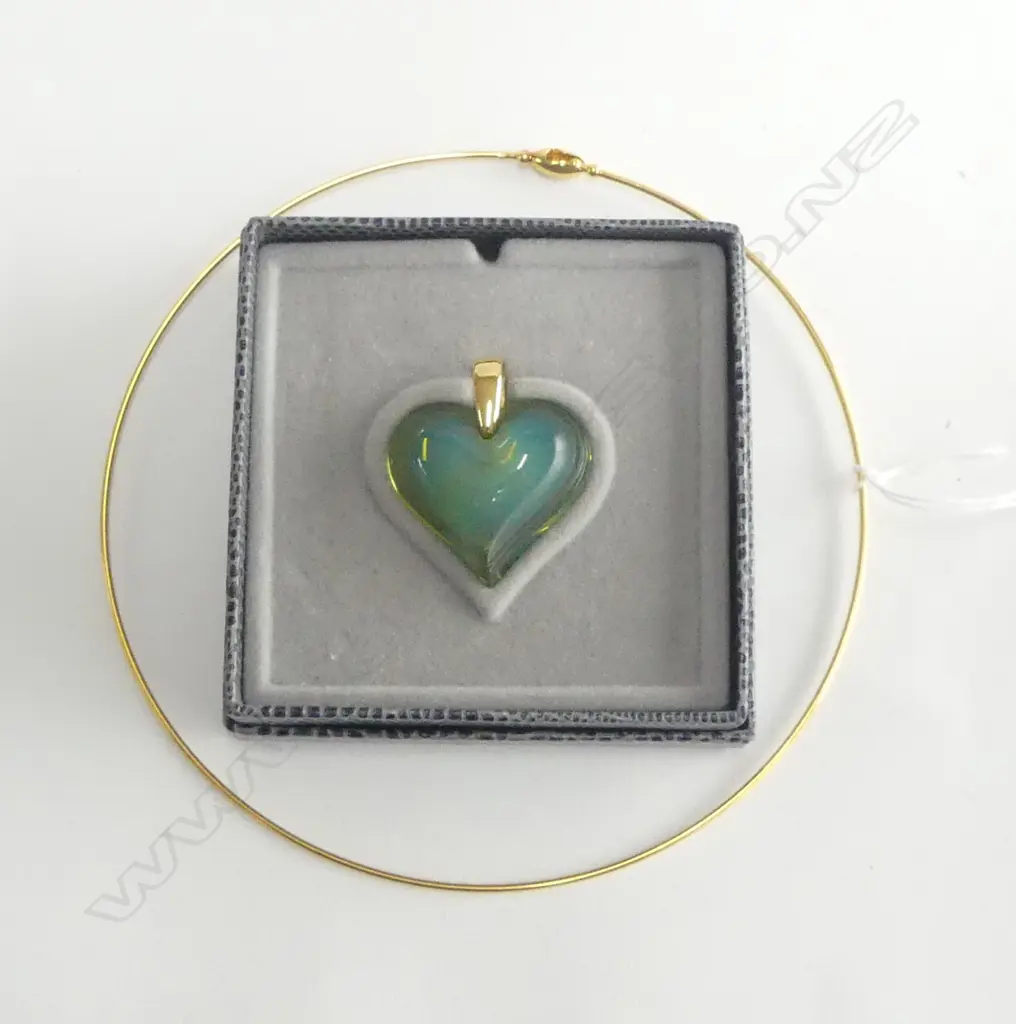LALIQUE CRYSTAL HEART PENDANT ON CHOKER NECKLACE Image 1++