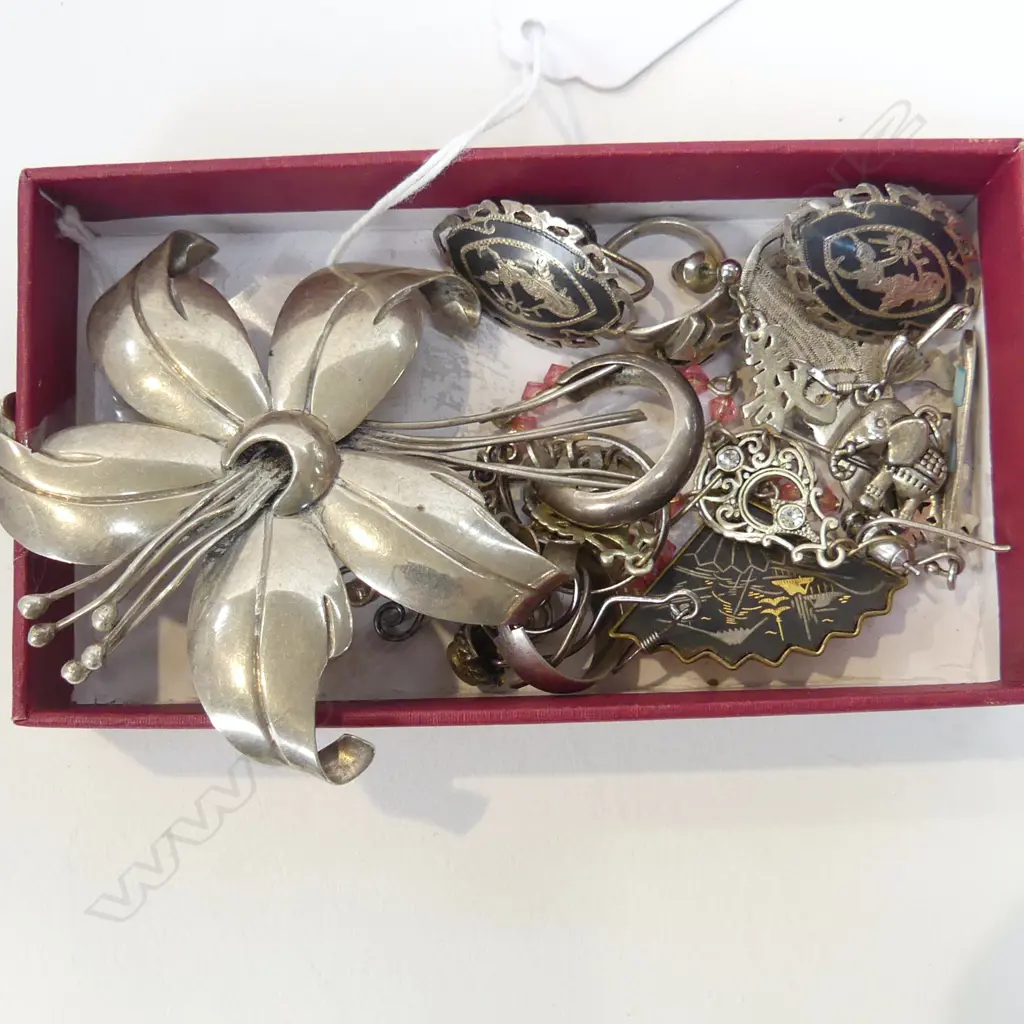 ASST MAINLY SILVER JEWELLERY includes lge orchid brooch + earrings etc Image 1++