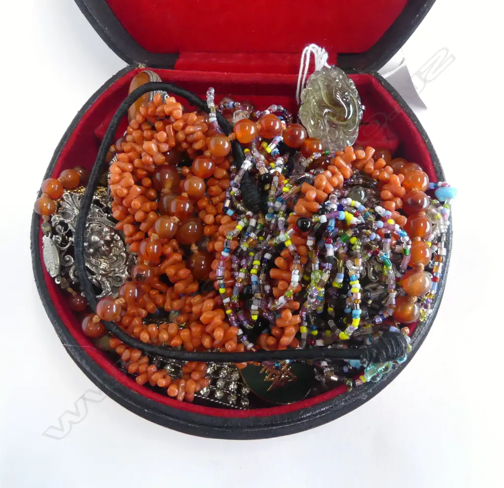 JEWEL BOX with collection VINTAGE JEWELLERY: RINGS NECKLACES CORAL ETC Image 1++