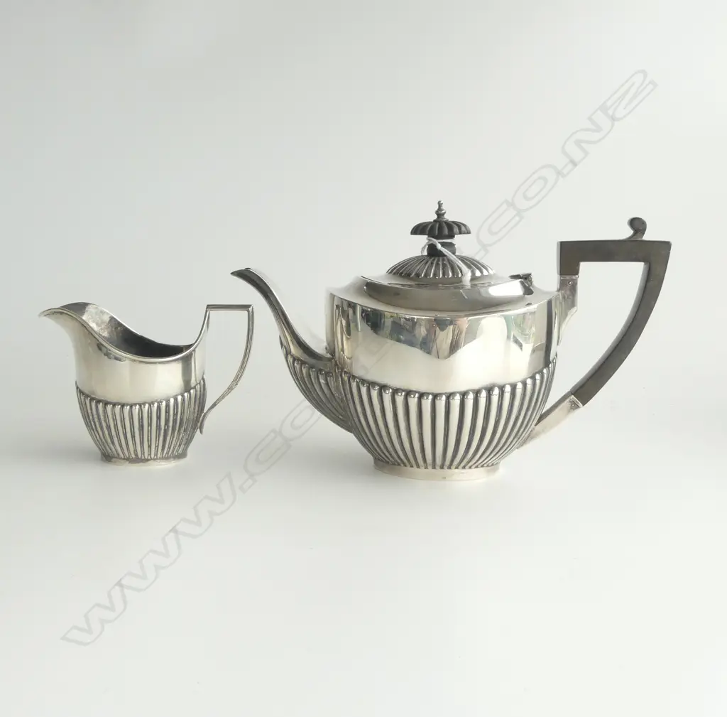 EDWARDIAN SILVER TEAPOT & CREAM JUG half lobed body Sheffield 1907 508gms Image 1++