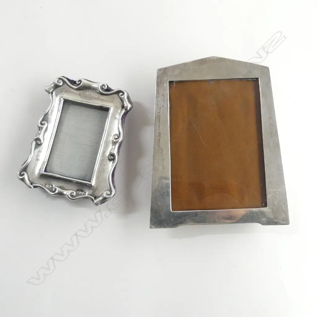 2 SILVER PHOTO FRAMES (BOTH FAULTED) Image 1++