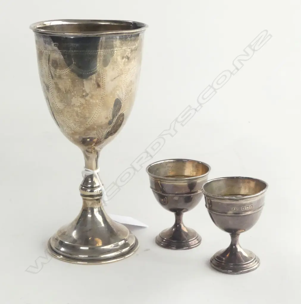 LONDON 1932 TROPHY/CHRISTENING CUP + PR Birmingham 1909 EGG CUPS. 120gms total silver weight Image 1++