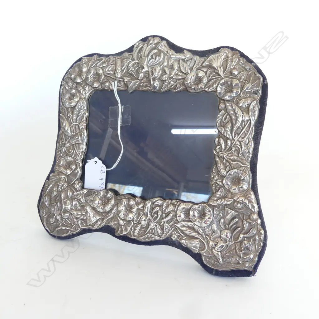 STG SILVER PHOTO FRAME, LONDON 1988 200x230mm Image 1++