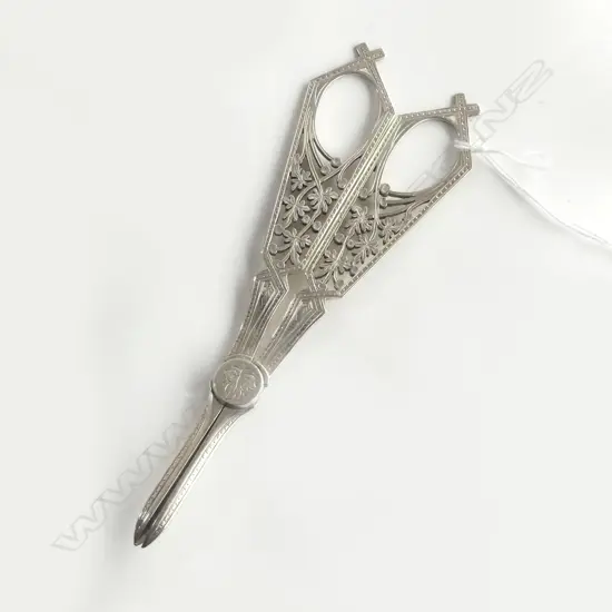 PR TOP QUALITY VICTORIAN SILVER PLATE GRAPE SCISSORS Arts & Crafts fine engraving