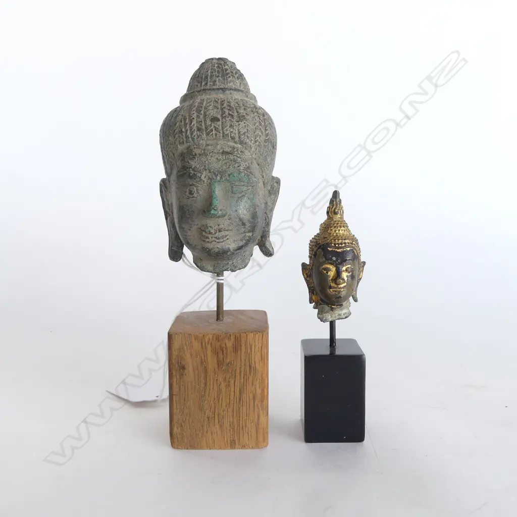 2 KHMER BRONZE BUDDHA HEADS ON STANDS H.160, 105mm Image 1++