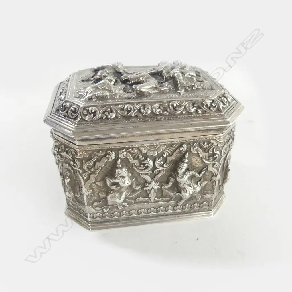 ORIENTAL SILVER CONTAINER 'BURMA ART EXHIBITION 1910' 90x70x70mm 184gms Image 1++