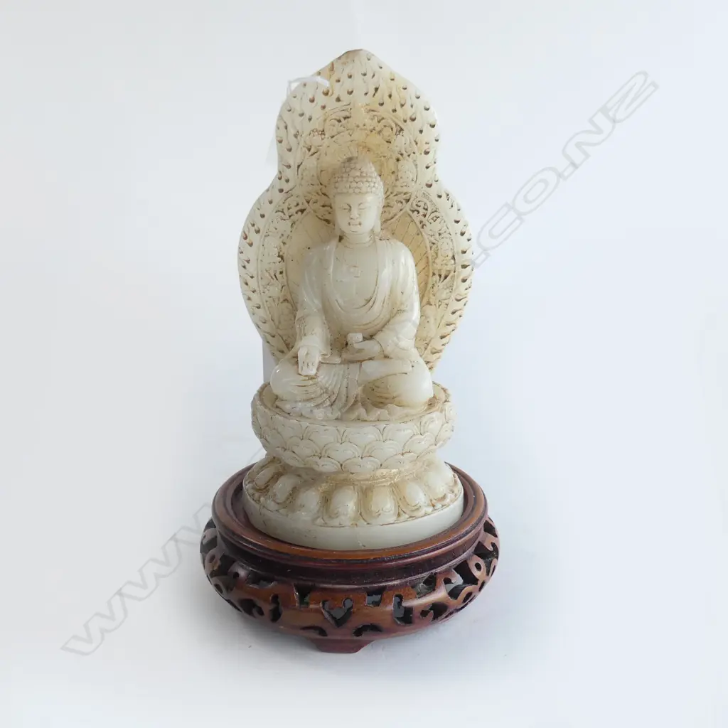 JADE BUDDHA ON STAND H.215mm Image 1++