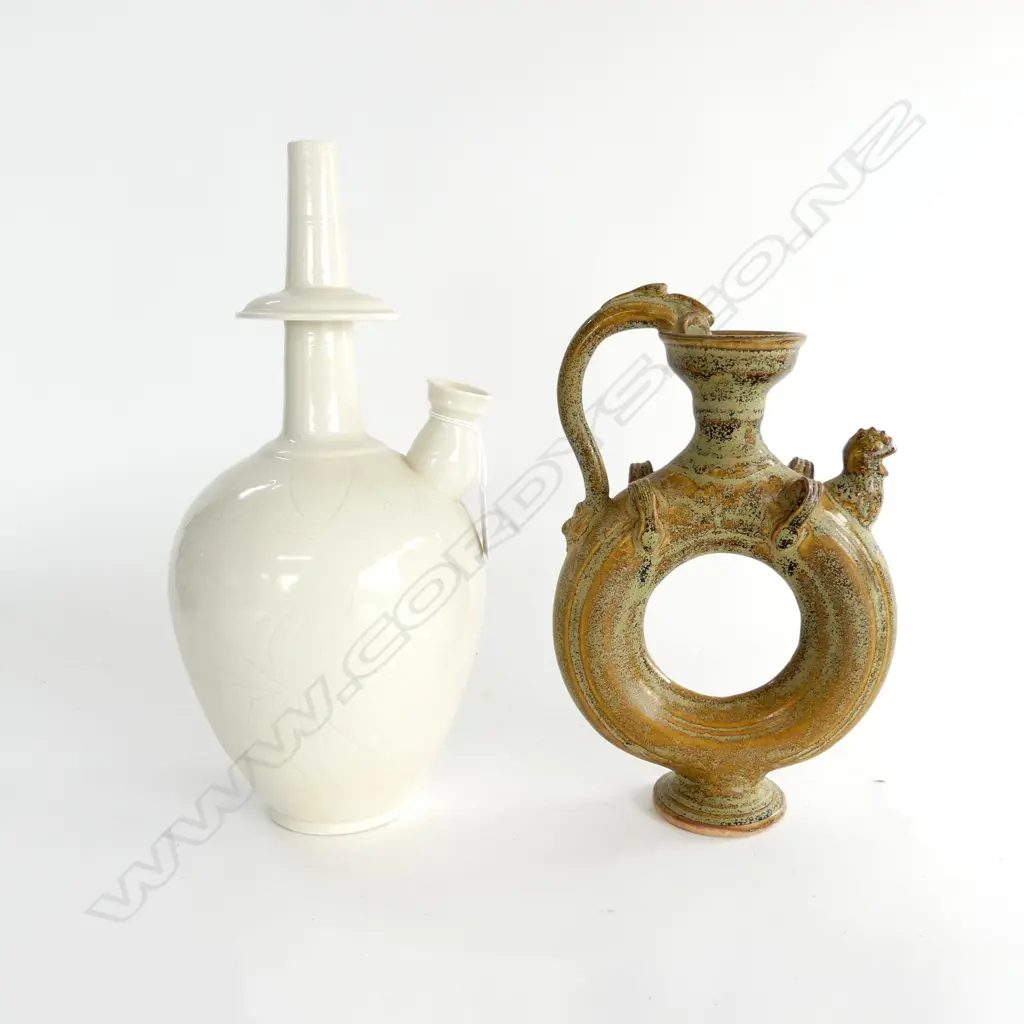 2 ORIENTAL VESSELS H.300, 240mm Image 1++