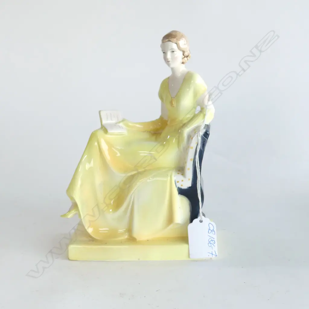 KATZHUTTE (HURTWIG & CO) GERMAN ART DECO SEATED LADY FIGURINE YELLOW DRESS H.195mm Image 1++