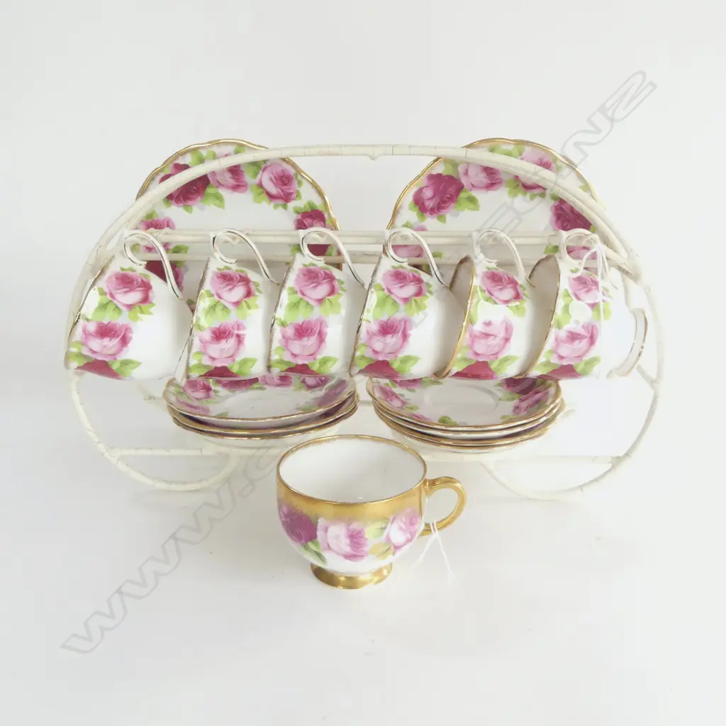 ROYAL ALBERT 'OLD ENGLISH ROSE' 7 TRIOS & STAND Image 1++