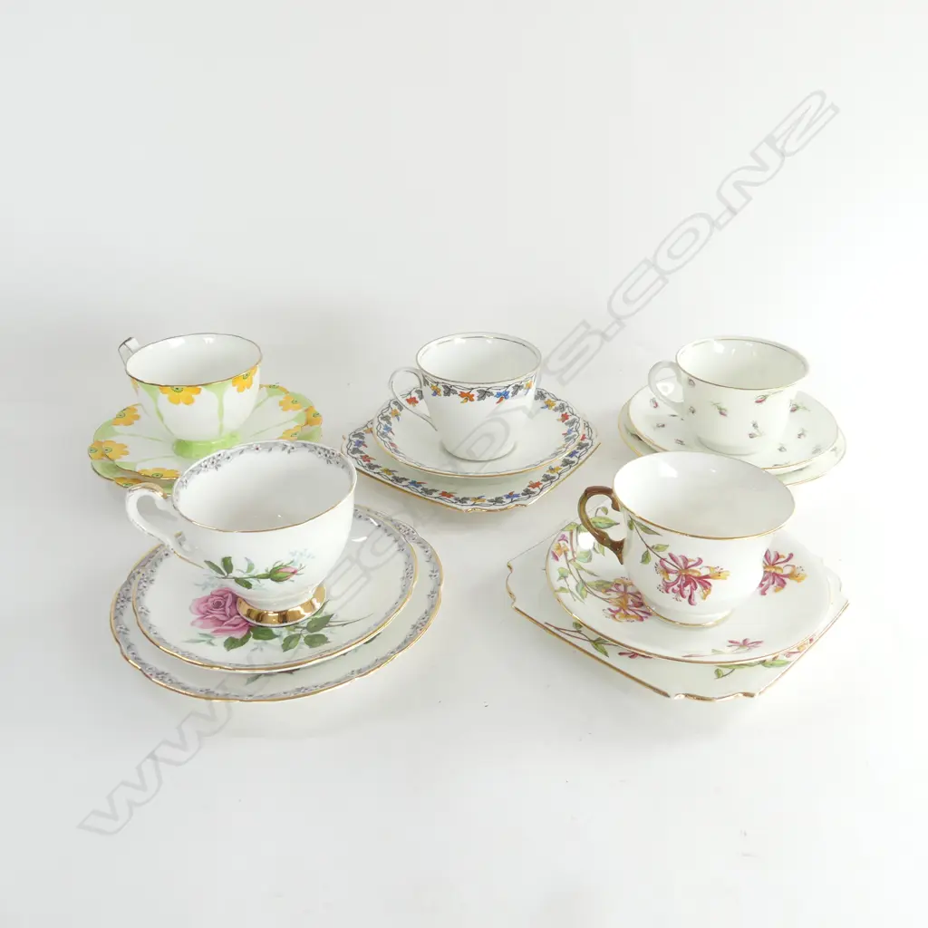 4 AYNSLEY ENGLISH CHINA TRIOS VARIOUS PATTERNS & ONE OTHER Image 1++
