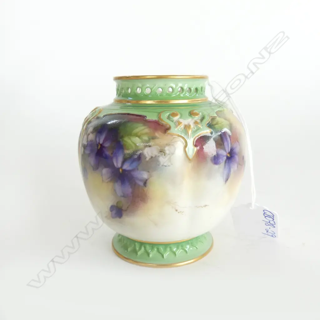 HADLEY'S WORCETSER VIOLETS PAINTED VASE. C,1940. shape 278. H.90mm Image 1++