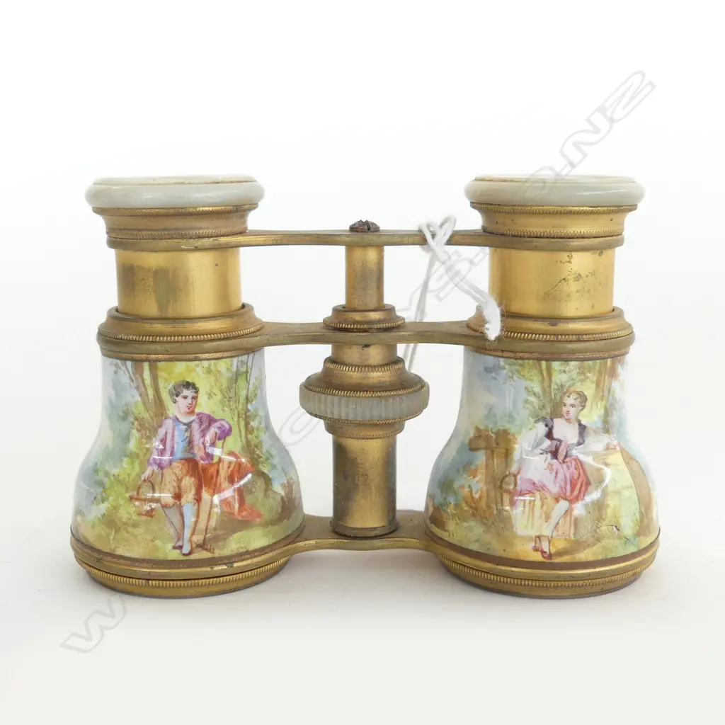 PR QUALITY ANTIQUE FRENCH H/PAINTED OPERA GLASSES romantic couple mop fittings Image 1++