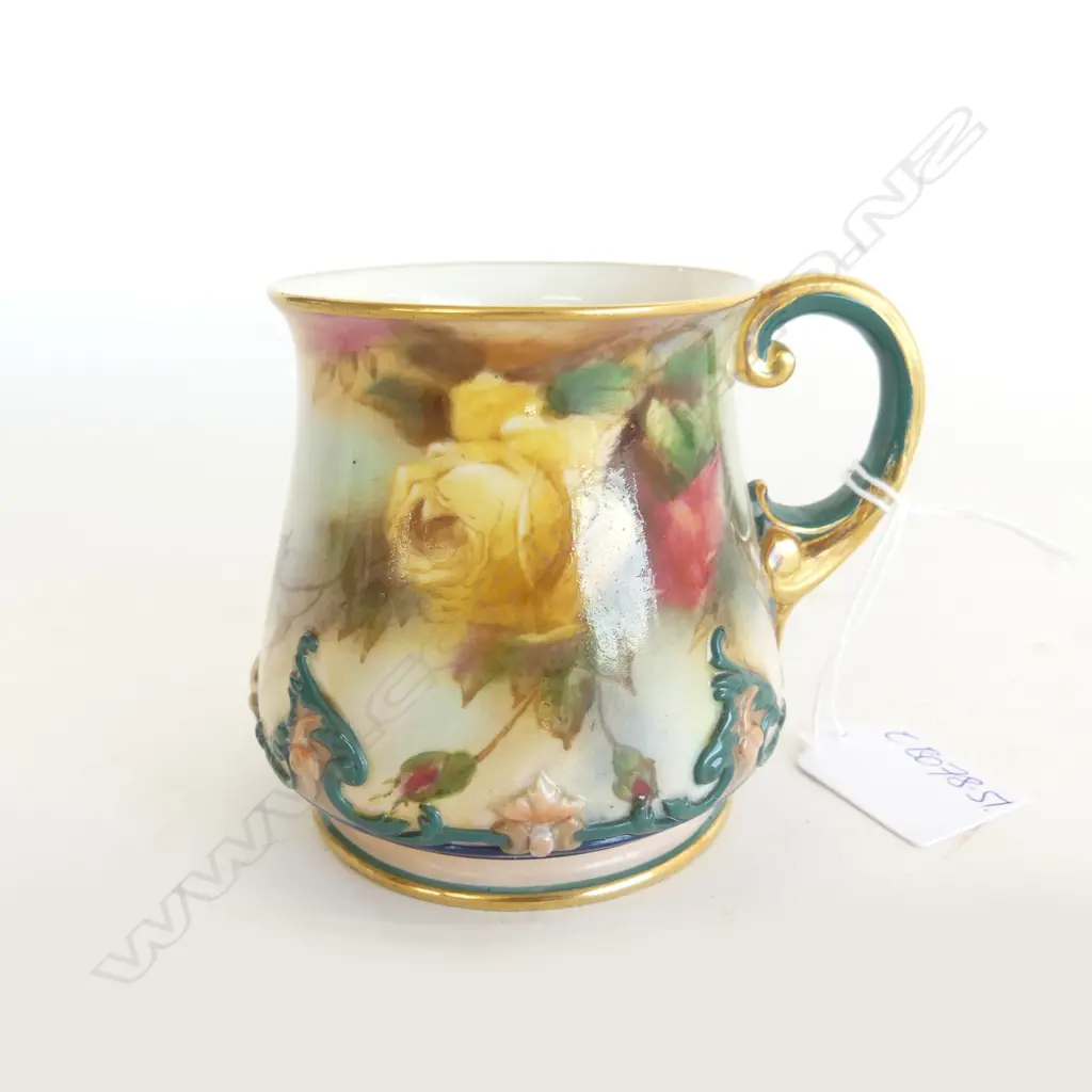 HADLEY'S WORCESTER rose painted mug baluster form. Gilded. H.80mm. Image 1++