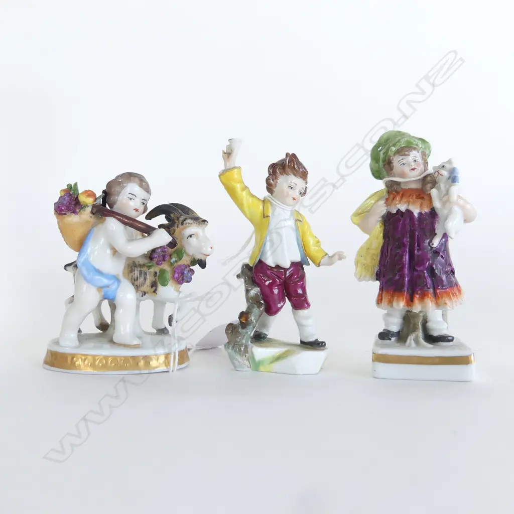 3 SMALL GERMAN PORCLAIN FIGURES H100 TALLEST Image 1++