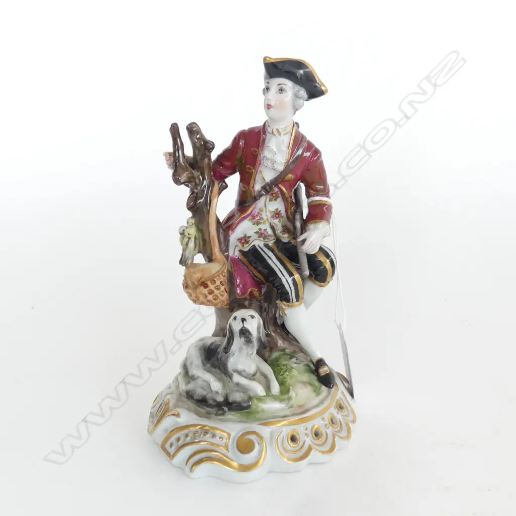 A quality 20thC GERMAN PORCELAIN FIGURE GROUP gentleman hunter & hound upon a stump H.160mm Image 1++