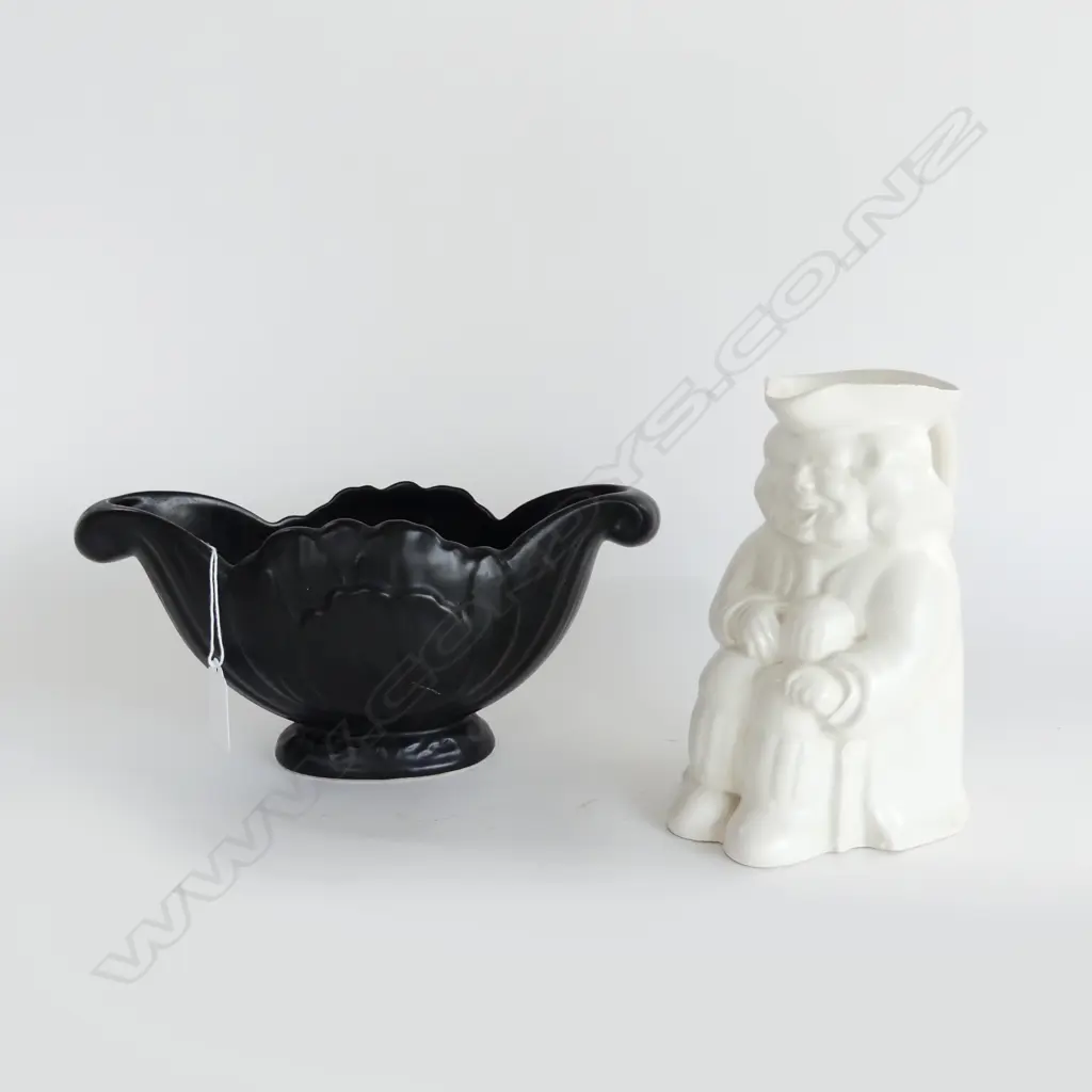 2 PCES CROWN LYNN; WHITE TOBY JUG H.175mm frits, BLACK VASE #409 W.260mm dull sounding Image 1++