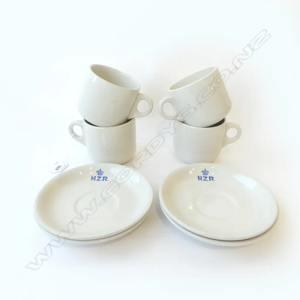 4 CROWN LYNN NZR SAUCERS 155mm + 4 UNBRANDED MUGS Image 1++