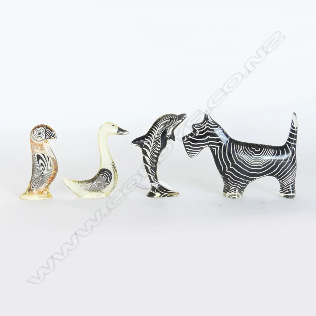 4 VINTAGE LUCITE ABRAHAM PALATNIK ANIMALS labelled. 1970's Brazil. The dog is the largest L.150mm Image 1++