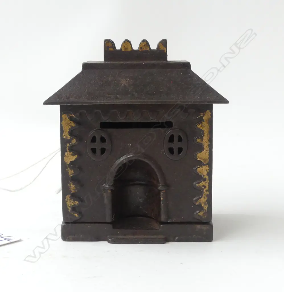 CAST IRON MONEY BANK, c.1900, AS OLD BANK WITH ARCHED DOORWAY. 70X50X90mm Image 1++